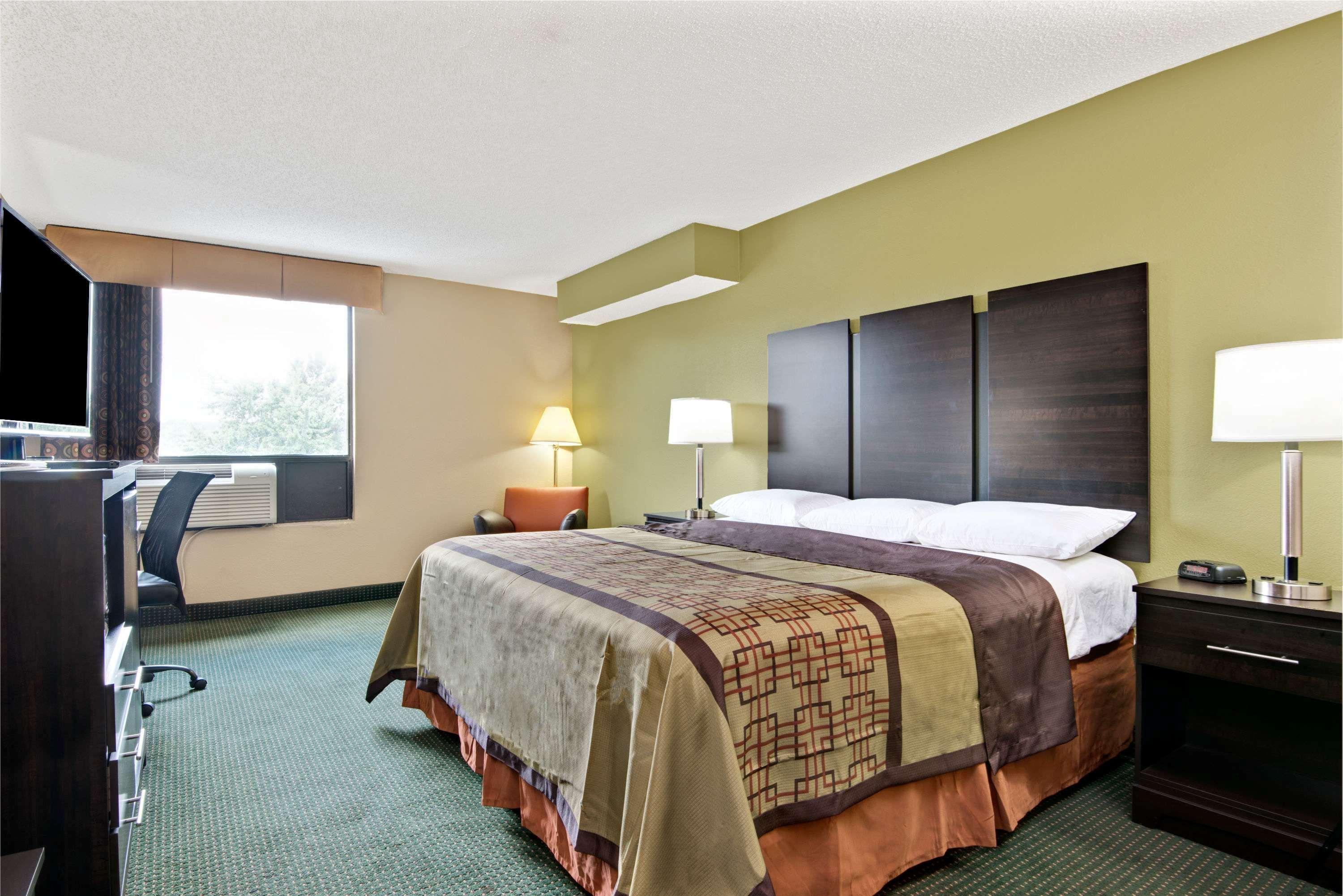 Hotel Super 8 By Wyndham Raleigh North East Exteriér fotografie
