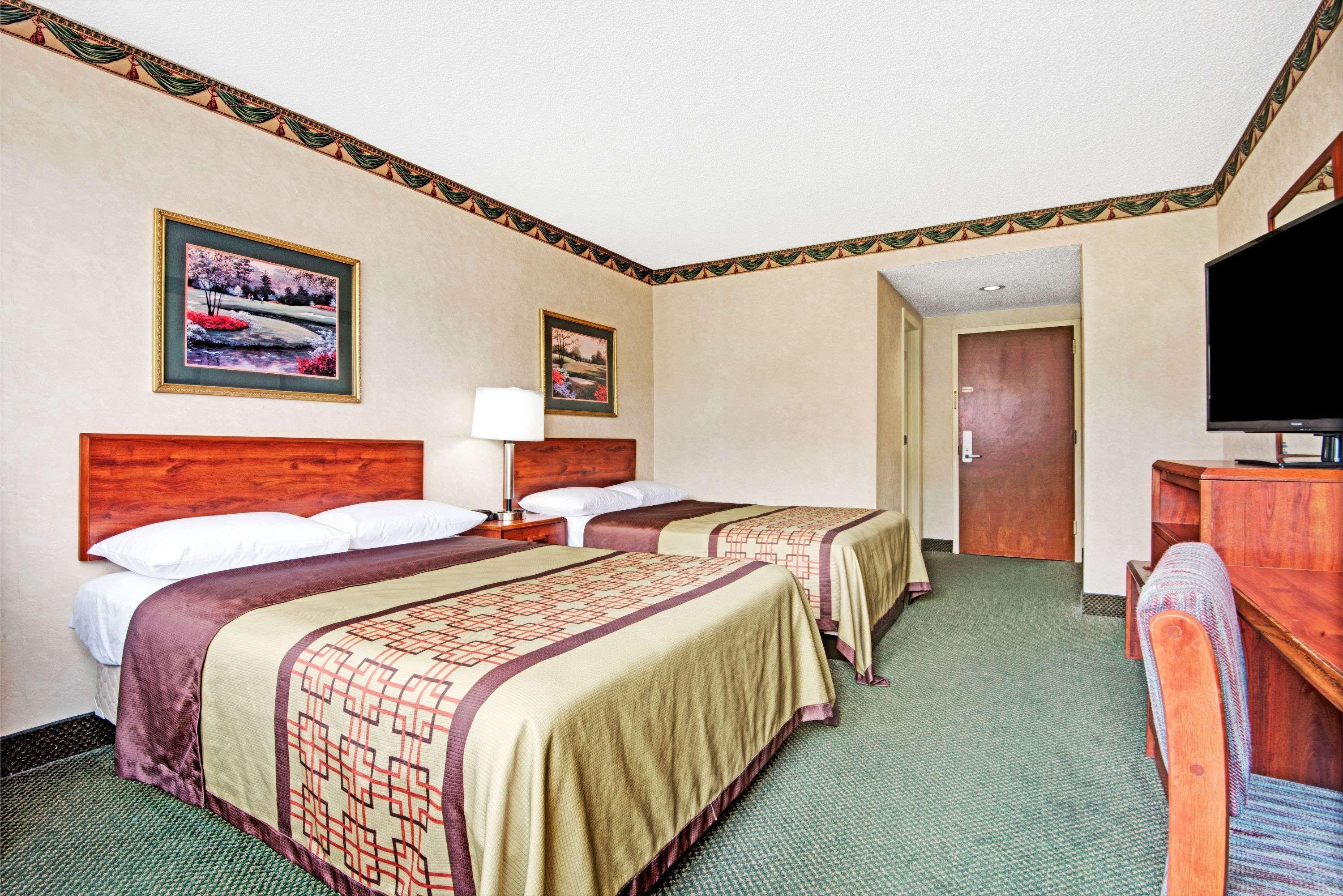 Hotel Super 8 By Wyndham Raleigh North East Exteriér fotografie